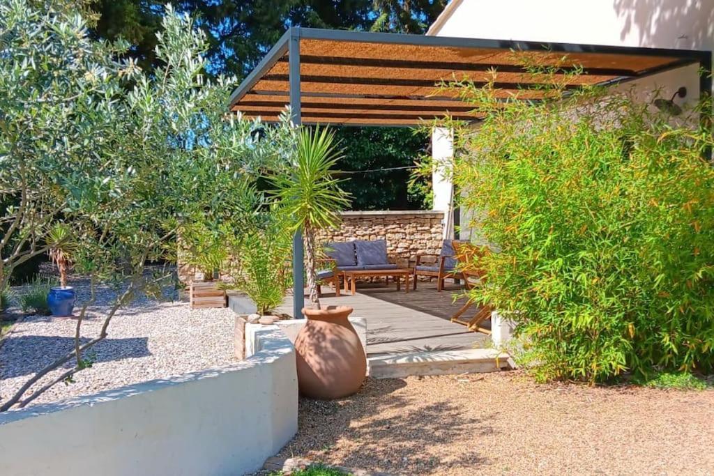 Gite Cosy Au Coeur Du Luberon Lagnes ภายนอก รูปภาพ